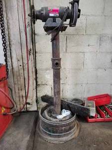 lot 10966 image: Dayton 47124B Bench Grinder 12HP&nbsp