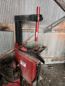 lot 10974 image: Coats 220 Tire Changer Machine