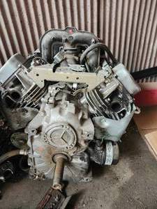 lot 10976 image: Craftsman 724cc 24.0 HP V-Twin Engine GY055 HP
