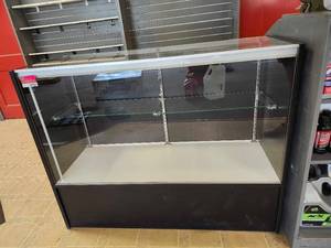 lot 10983 image: Retail Display Case with Glass Shelves and Sliding Doors