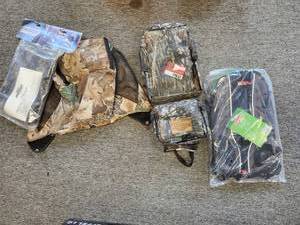 lot 19832 image: Coleman RTX 200 2L Hydration Backpack and Moose Hunting Gear Lot