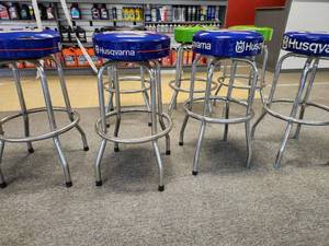 lot 19843 image: (4) Husqvarna Branded Shop Stools - Chrome Base with Blue Seats