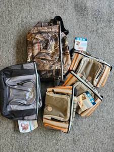 lot 19845 image: (5) Coleman Soft Cooler Collection - Standard and Camo Models&nbsp