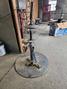 lot 21850 image: OTC Heavy Duty Strut Spring Compressor with Base - Retail $425