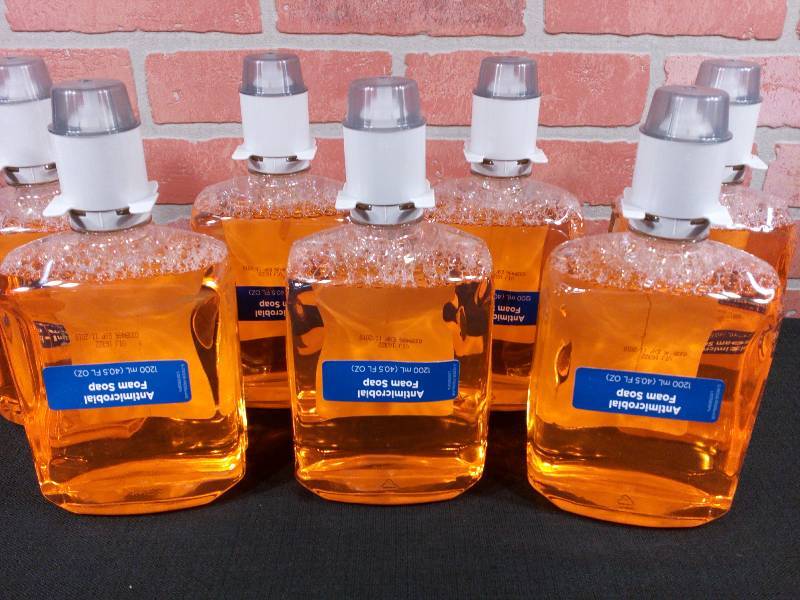 lot 2 image: Pacific Blue 43819-1 Antimicrobial Foam Soap Refills