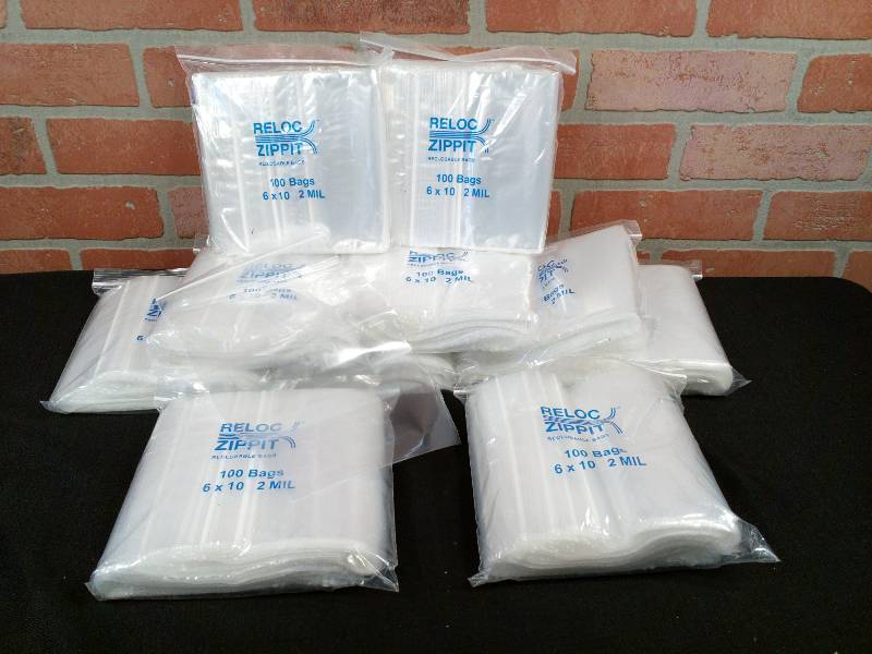 lot 54 image: Reloc R610 Reclosable Bags 2 Mil
