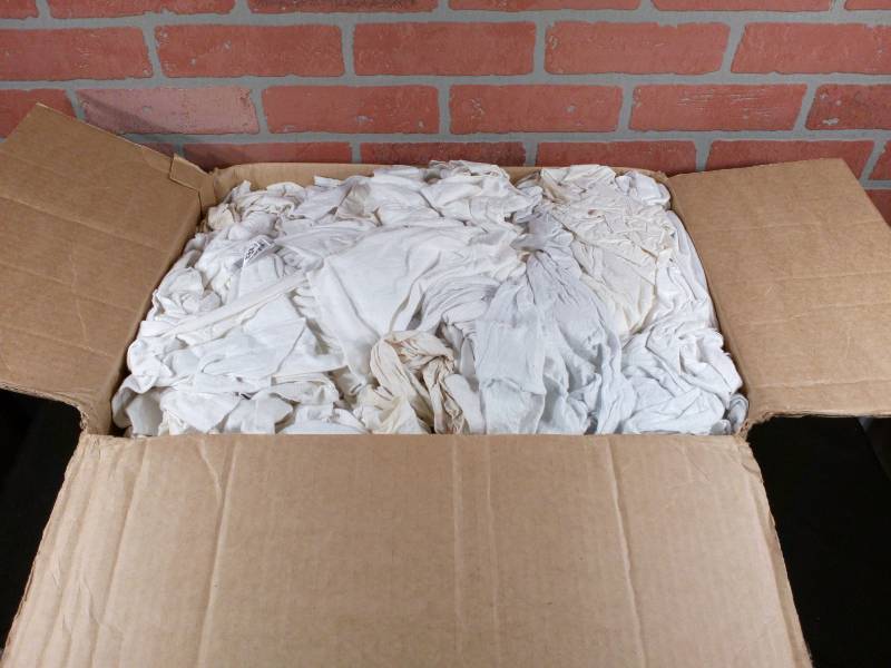lot 60 image: Buffalo 10524 Box of T-Shirt Rags