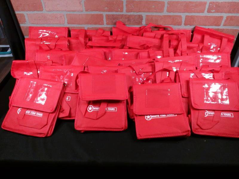 lot 63 image: Thermal Lunch Totes with Logo LB123