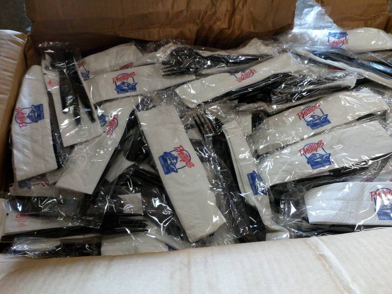 lot 71 image: Food Service Utensil Kits with Logo