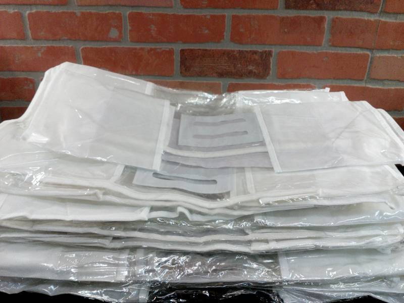 lot 90 image: Cleaners Comforter Bags