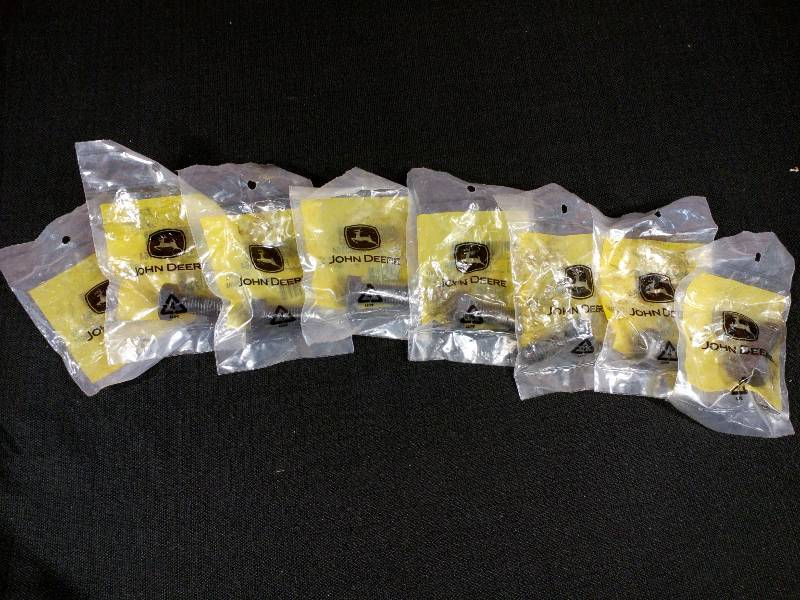 lot 131 image: John Deere FYD00000164 Genuine OEM Bolts