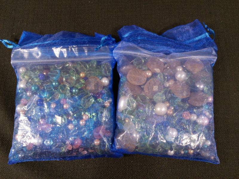 lot 139 image: Jewel School JLW9021 Glass Bead Assortment