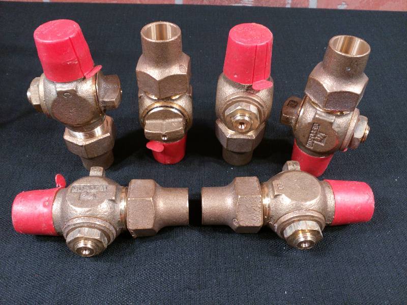 lot 150 image: Mueller 34 AWWACC Taper Threaded
