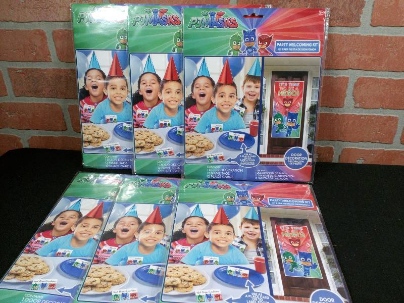 lot 168 image: PJ Masks Party Welcoming Kit For Twelve
