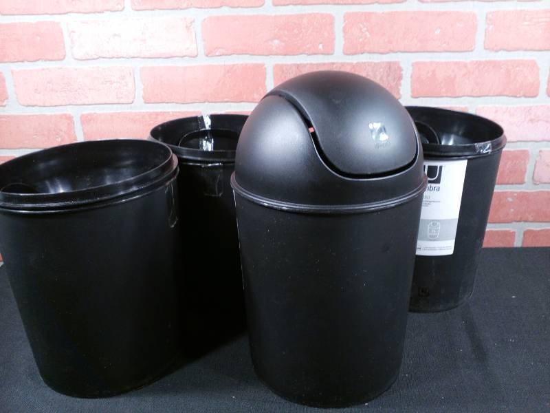 lot 206 image: Umbra Mini Waste Cans w Swing Lids