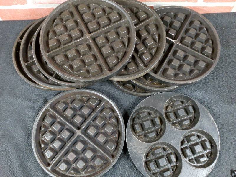 lot 217 image: Waffle Plates - Eleven The Same - One Different