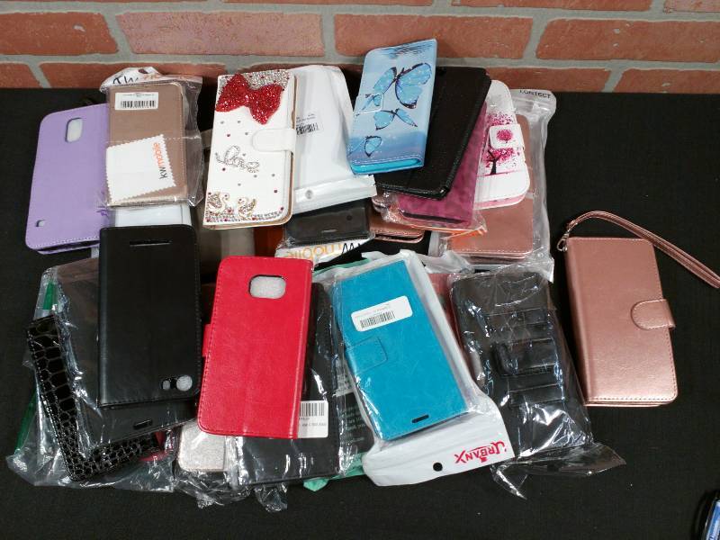 lot 227 image: Phone Cases w Wallet Attachments