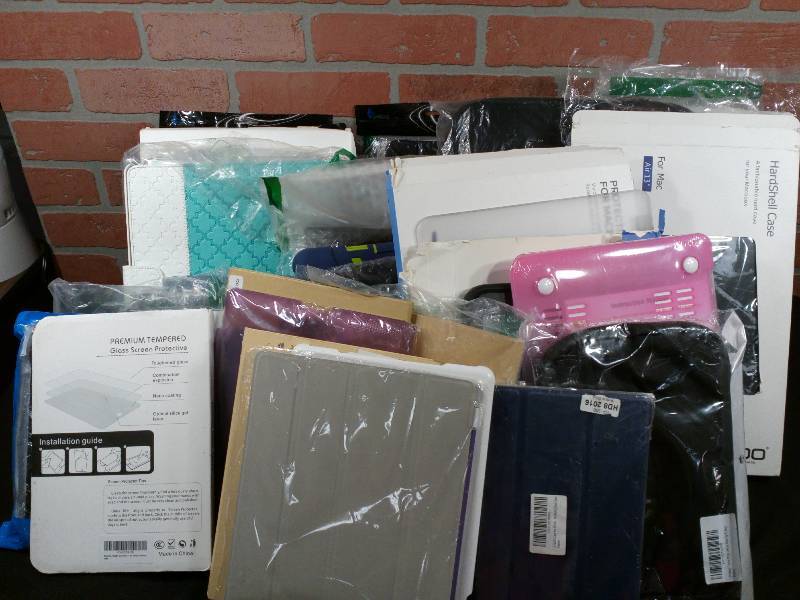 lot 258 image: Variety of Tablet Covers & Laptop Covers