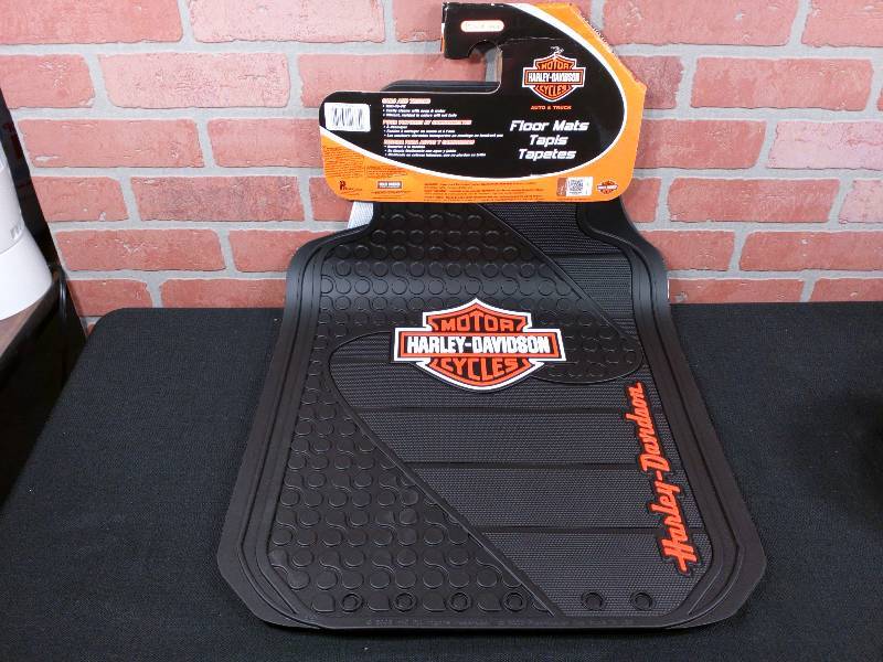 lot 277 image: Harley Davidson 1384R01 Floor Mats Plasticolor Universal Fit