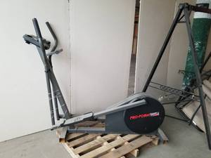 lot 12207 image: Pro-Form Elliptical