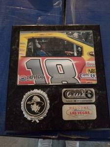 lot 12218 image: NASCAR Plaque