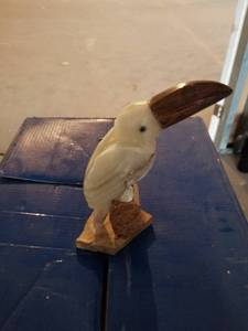 lot 12220 image: Alabastor Tucan