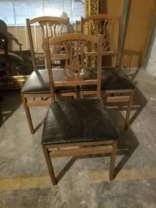 lot 12258 image: Stackmore Vintage Folding Chair Lot