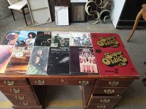 lot 12266 image: Lot of Albums