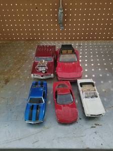 lot 12336 image: Lot of Diecast Cars