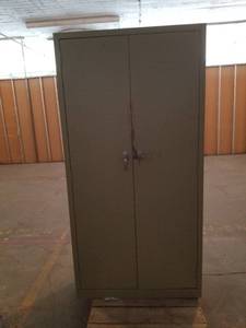 lot 12345 image: Metal Storage Cabinet wKeys