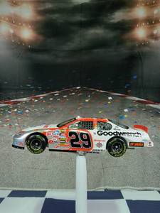 lot 37205 image: Kevin Harvick #29 Gm Goodwrench Snap-on 85th Anniversary 2005 Action 124 Nascar