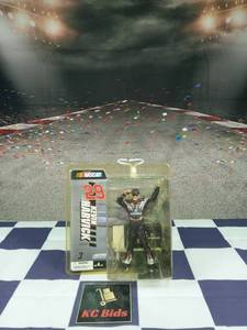 lot 37252 image: Nascar Mcfarlane Series 3 2004 29 Kevin Harvick Action Figure