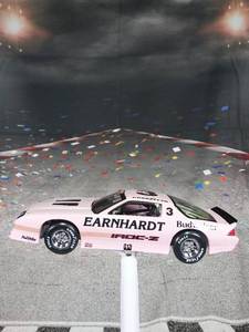 lot 37317 image: Dale Earnhardt 1989 3 Budweiser Pink Iroc Camaro Xtreme 124 Diecast 2006