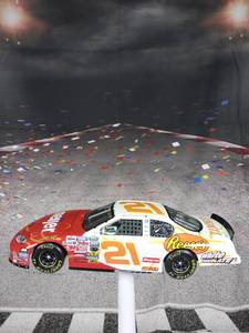 lot 37322 image: Action 124 Kevin Harvick Reeses White Chocolate 1 Of 504 2004 Gm Dealer