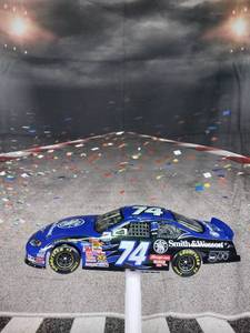lot 37328 image: 2004 KERRY EARNHARDT #74 SMITH & WESSON 124 DIECAST, Autograph on windshield has not been authenticated