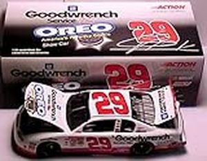 lot 37329 image: Kevin Harvick #29 Gm Goodwrench-oreo 124 Scale Diecast Car By Acion
