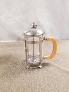 lot 12518 image: French Press Coffee Maker - 20 oz