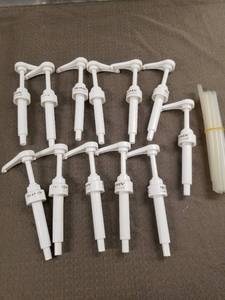 lot 12535 image: LOT OF RANDOM SYRUP PUMPS DISPENSER