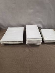 lot 12551 image: LOT OF DIFFERENT SIZE SERVING PLATES