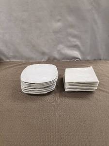 lot 12555 image: LOT OF RANDOM PLATES