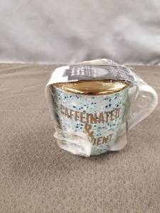 lot 12557 image: TEA MUG SET