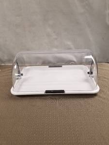 lot 12586 image: CUISINOX Polybox Countertop Bakery Display Case, White