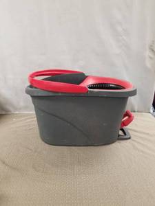 lot 12590 image: Spin Mop Bucket with Wringer - Gray and Red