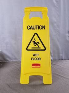 lot 12624 image: RUBBERMAID WET FLOOR SIGN