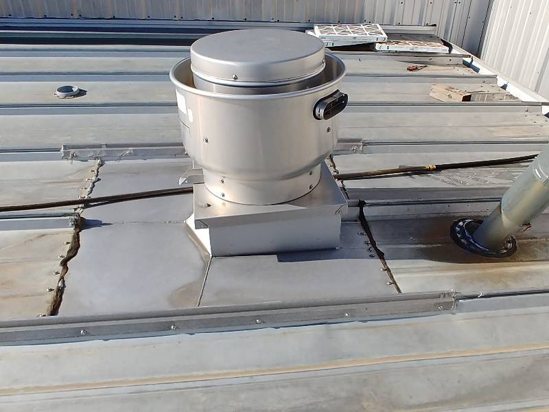 lot 9016 image: Roof Top Up Draft Exhaust Fan