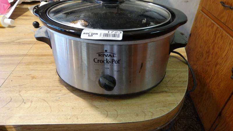 lot 1723 image: Rival crockpot.