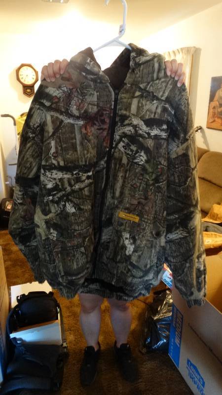lot 1738 image: Whitewater camo jacket.