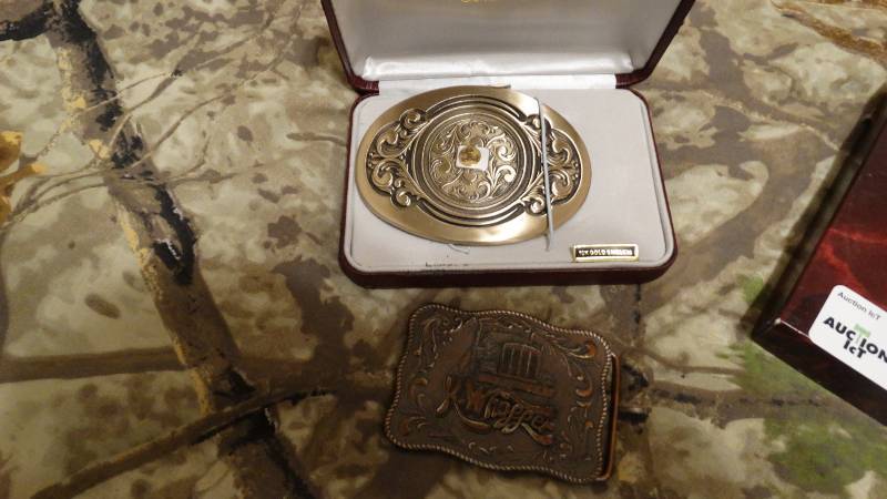 lot 1759 image: 2- Belt buckles.