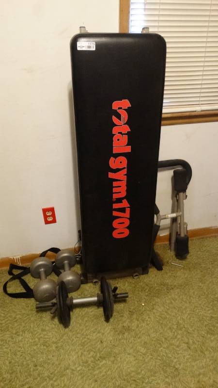 lot 1775 image: Excersise equipment.