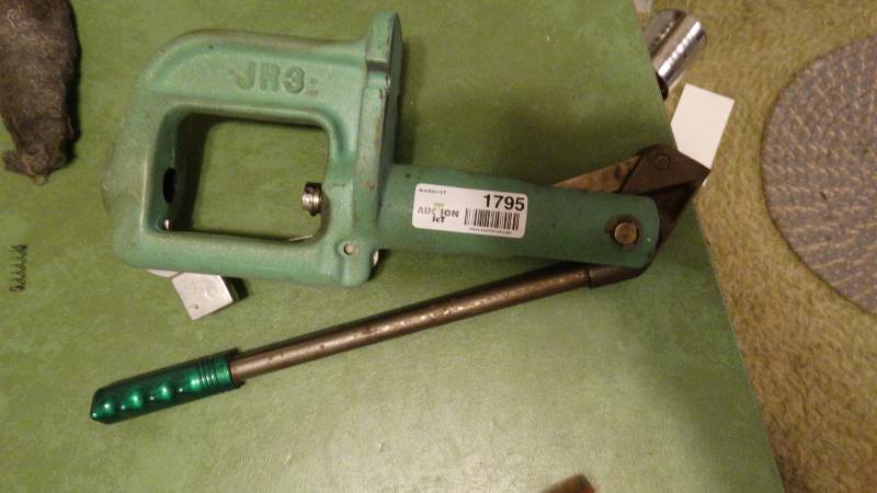 lot 1795 image: Reloader.